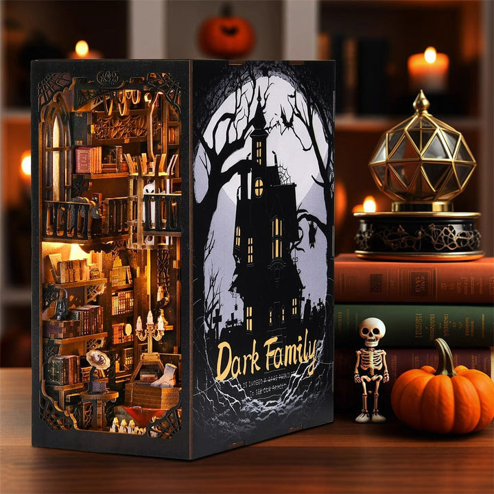 Dunkle Familienehre - 3D Bücherregal-Diorama zum Selberbauen